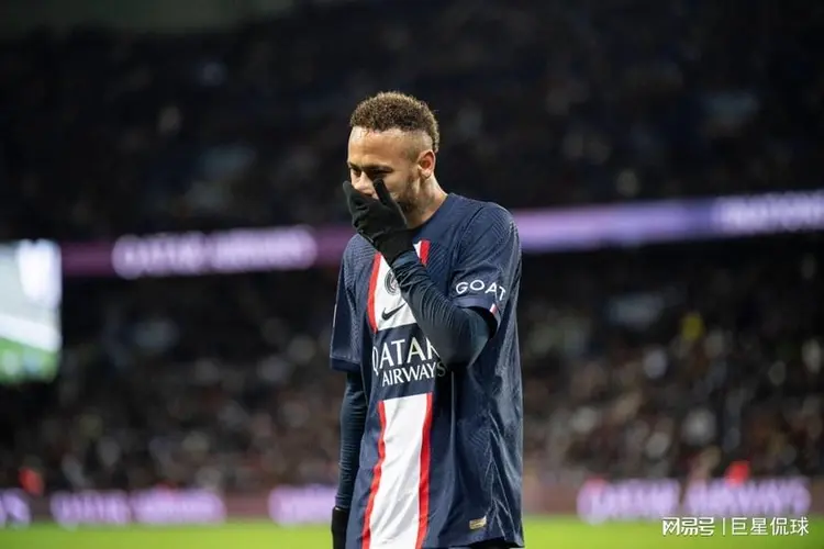 开云体育-斯特拉斯堡主教练因红牌遭禁赛的简单介绍