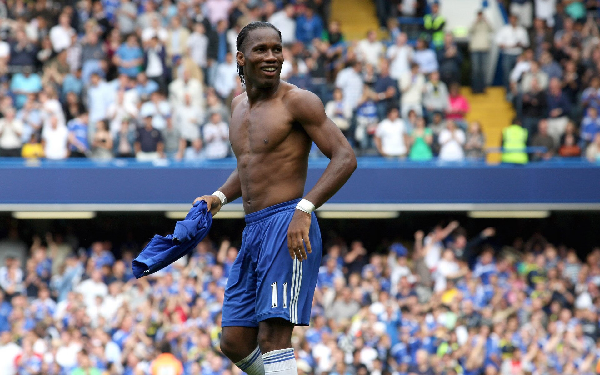 欧冠半决赛之夜,本泽马铸就无解传说,足球智慧定义伟大瞬间