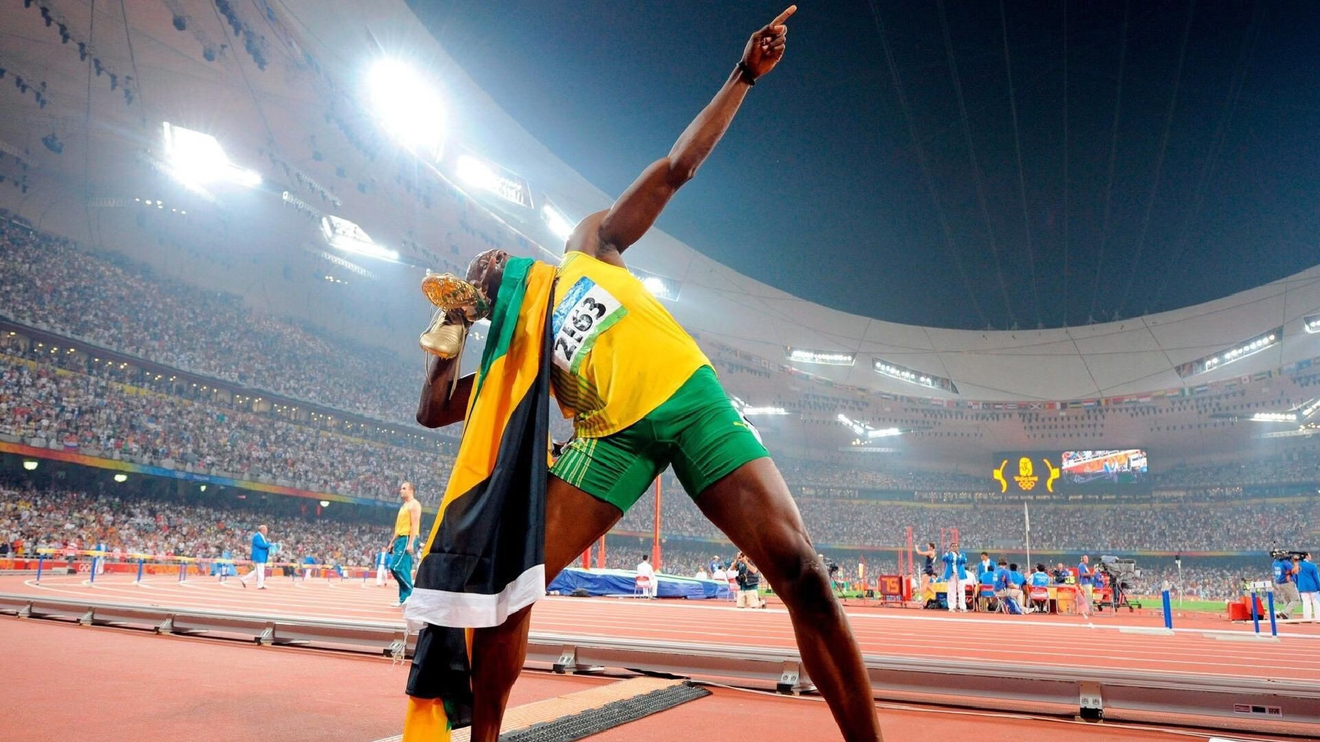 时空交错,当湖人鏖战开拓者之夜,马克西已在2026世界杯的赛场上接管未来